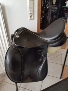 Prestige Grande Cs 17 – Springsattel – VB 750 Euro